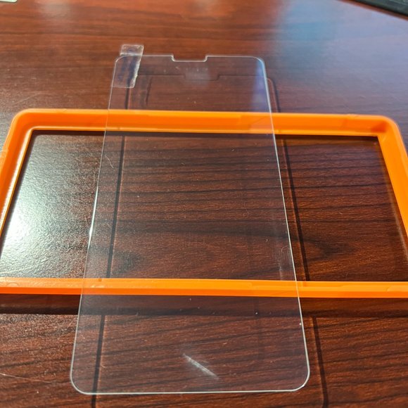 OnePlus 6 Screen Protector (tempered glass) - Picture 8 of 9